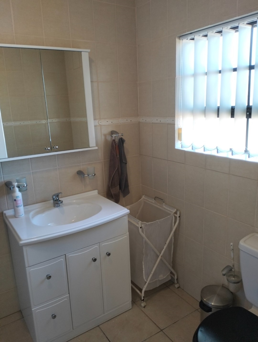 To Let 2 Bedroom Property for Rent in Dana Bay Western Cape